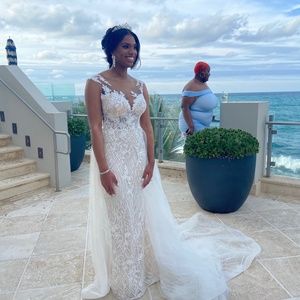 Kleinfeld Wedding Dress